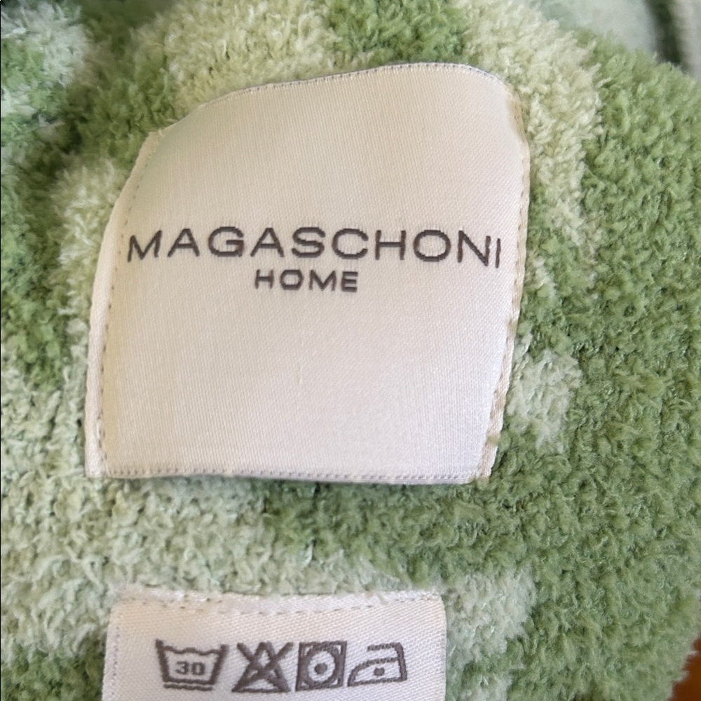 Magaschoni Home Pale Green Decorative Throw - Picture 4 of 5